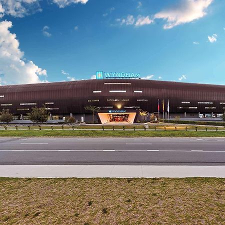 Wyndham Quito Airport Hotel Puembo Bagian luar foto The new terminal