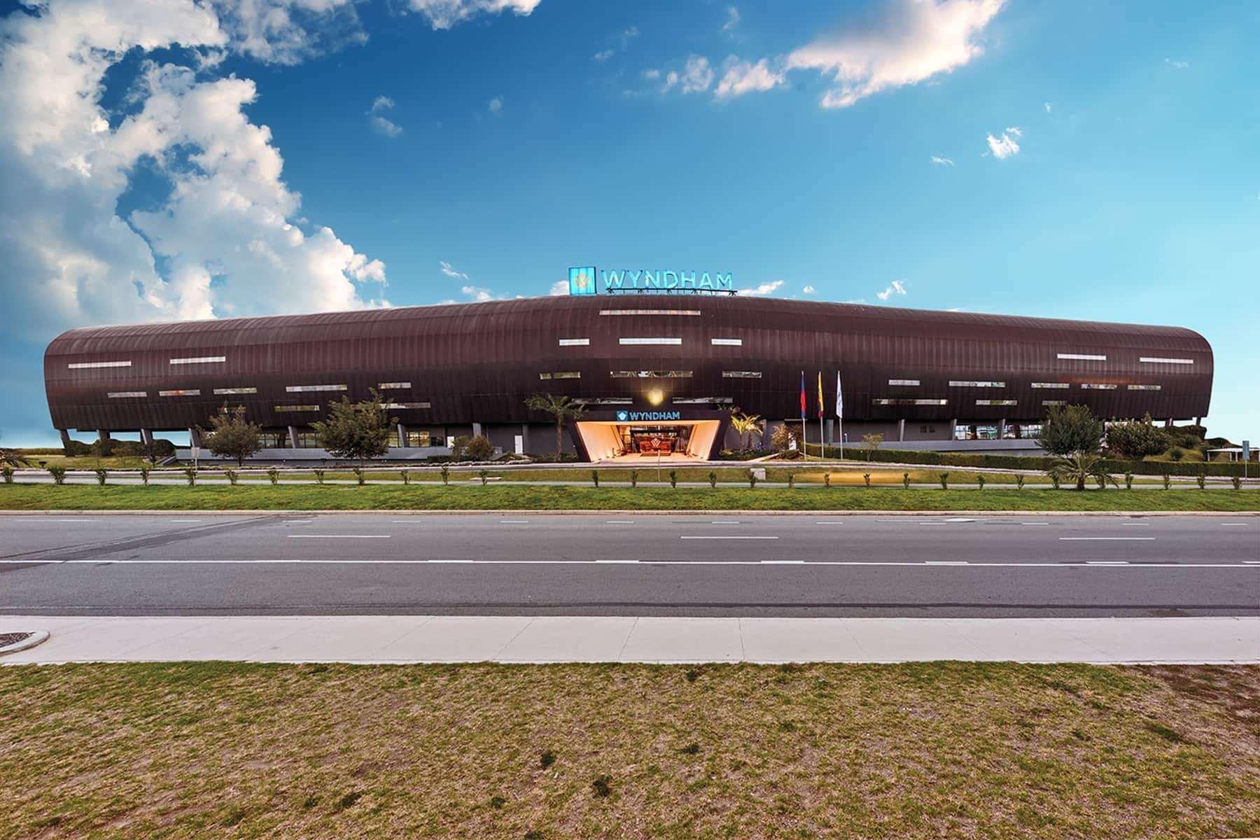 Wyndham Quito Airport Hotel Puembo Bagian luar foto The new terminal