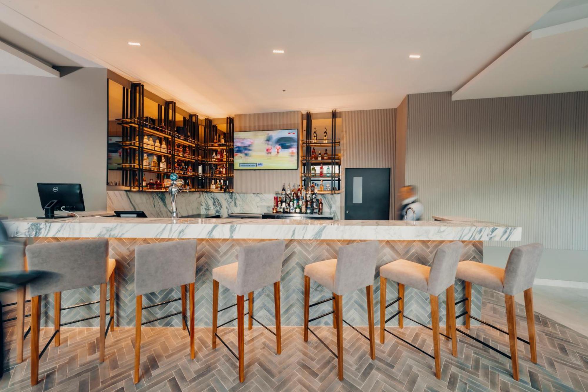 Wyndham Quito Airport Hotel Puembo Bagian luar foto