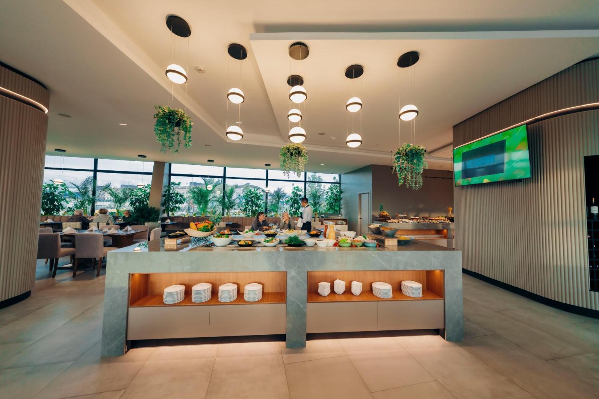 Wyndham Quito Airport Hotel Puembo Bagian luar foto